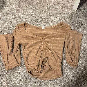 Long sleeve middle sinched beige top